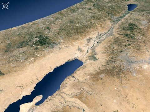 O vale do Jordão, as montanhas centrais e a planície costeira avistados do sudeste, por cima do Mar Morto. – Slide número 3