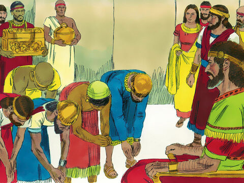 Quando todos os reis dos arameus viram que foram derrotados, fizeram as pazes com os israelitas e ficaram sujeitos a eles. Eles não lutaram mais pelos amonitas contra Israel. – Slide número 14