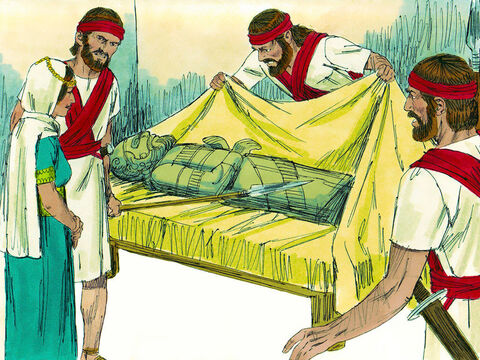 Na manhã seguinte, quando os soldados chegaram, ela fingiu que David estava doente. Quando Saul lhes disse para trazerem Davi até ele, eles descobriram que a figura na cama era um ídolo. – Slide número 12