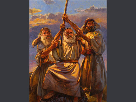 A Luta Contra Amaleque. <br/>Quando as mãos de Moisés já estavam cansadas, eles pegaram uma pedra e a colocaram debaixo dele, para que nela se assentasse. Arão e Hur mantiveram erguidas as mãos de Moisés, um de cada lado, de modo que as mãos permaneceram firmes até o pôr-do-sol. <br/>Êxodo 17:12<br/>  Texto completo: Êxodo 17:8-16 – Slide número 6