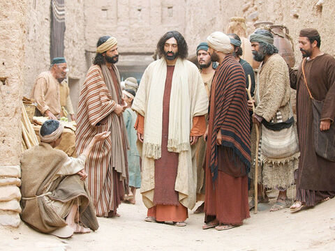 Ao caminhar por Jerusalém, Jesus viu um homem que havia nascido cego. – Slide número 1