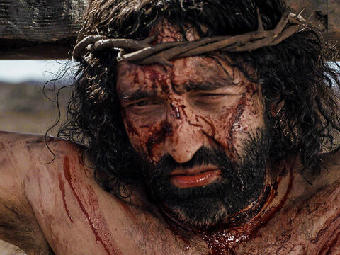 Eram 9 horas da manhã quando Jesus foi colocado sobre a cruz para sofrer e morrer. – Slide número 15