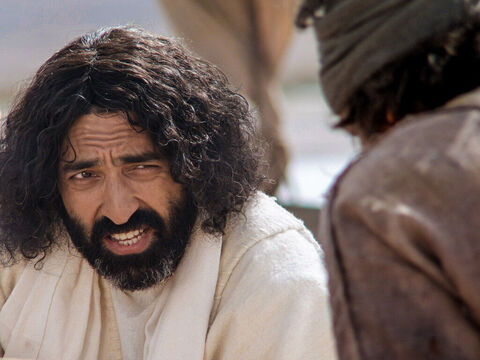 Jesus fez-lhe a mesma pergunta pela terceira vez:<br/>– Simão, filho de João, você me ama? – Slide número 6