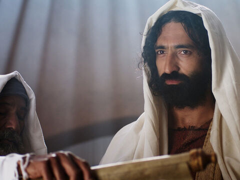 Jesus se levantou para ler as Escrituras. – Slide número 5