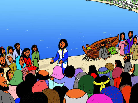 Jesus e Seus doze discípulos haviam chegado em barcos e muitas pessoas haviam se reunido para vê-lo. Mais de cinco mil homens, mais várias mulheres e crianças estavam lá. – Slide número 2