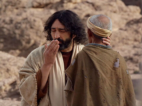 Jesus cuspiu em Sua mão... – Slide número 6