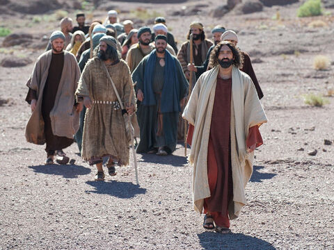 Ao aproximar-se a festa da Páscoa, Jesus conduziu Seus discípulos para longe de Efraim. – Slide número 13