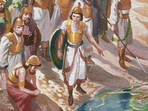 Sob as ordens do Senhor, Gideão trouxe seus soldados para um rio e lhes disse para beber. – Slide número 17