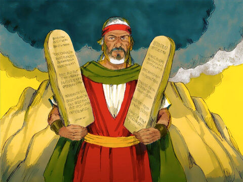 Moisés pegou as duas pedras nas quais Deus havia gravado Seus mandamentos e começou a descer a montanha. – Slide número 12