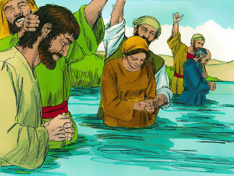 Aqueles que aceitaram esta mensagem foram batizados - cerca de três mil pessoas. – Slide número 11